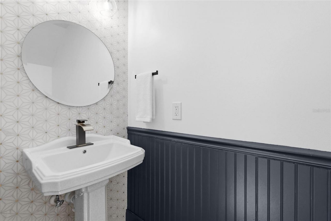 4074 Redbird Circle , Sarasota, FL 34231 Photo