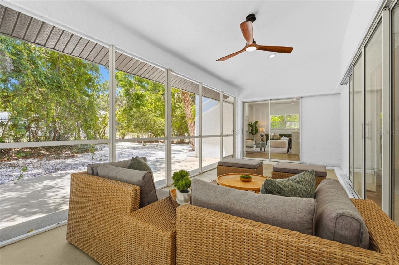 4074 Redbird Circle , Sarasota, FL 34231 Photo
