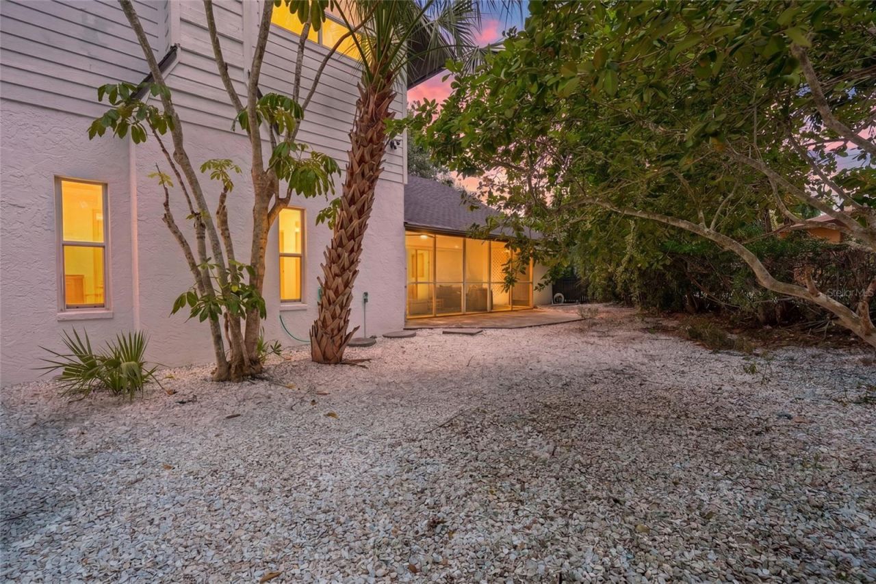 4074 Redbird Circle , Sarasota, FL 34231 Photo