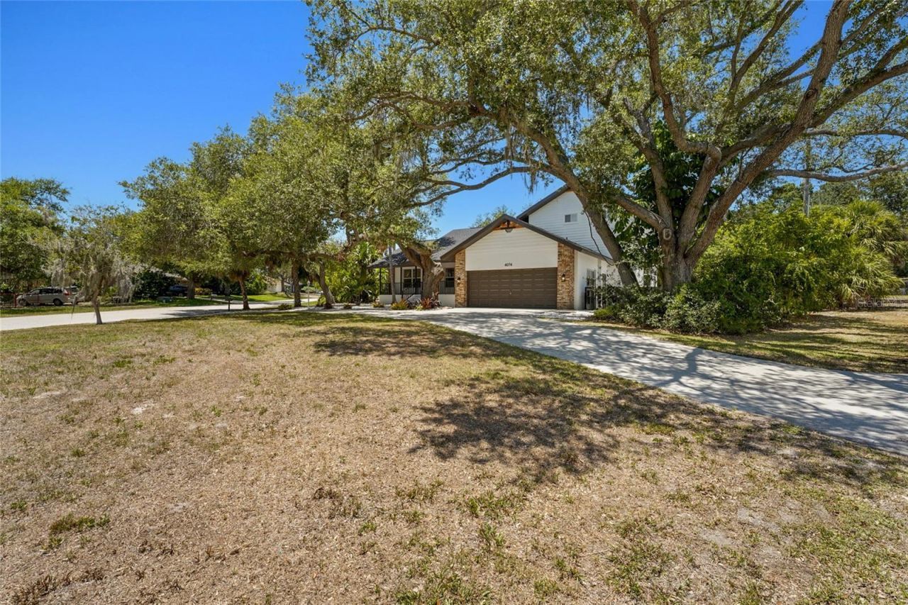 4074 Redbird Circle , Sarasota, FL 34231 Photo