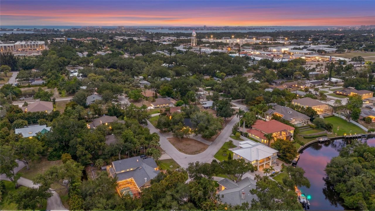 4074 Redbird Circle , Sarasota, FL 34231 Photo