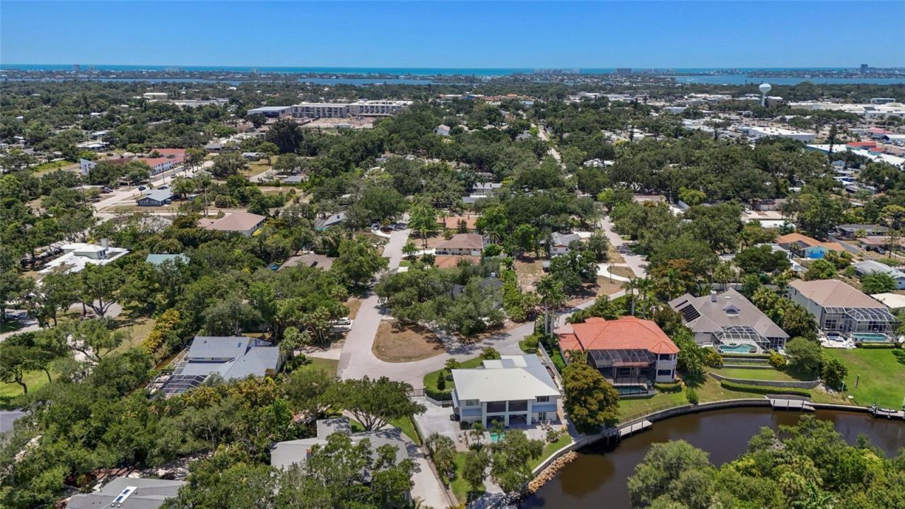 4074 Redbird Circle , Sarasota, FL 34231 Photo
