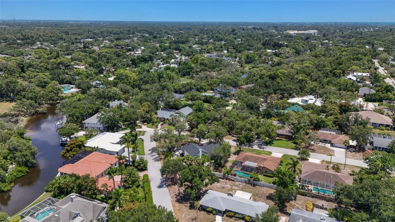 4074 Redbird Circle , Sarasota, FL 34231 Photo