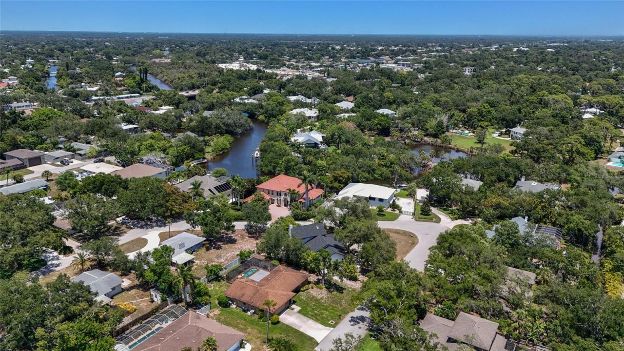 4074 Redbird Circle , Sarasota, FL 34231 Photo