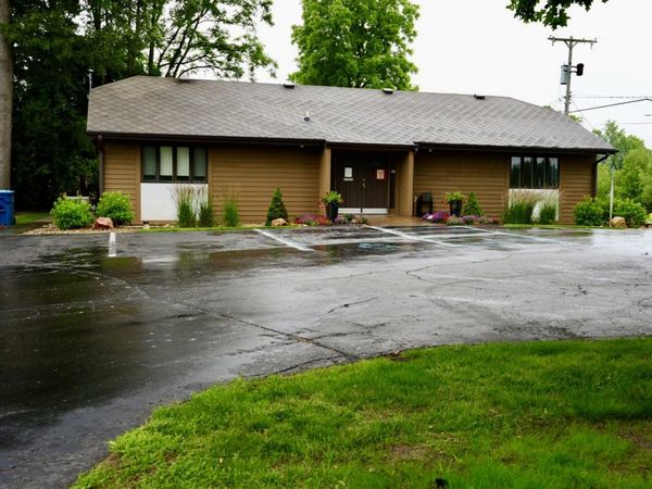332 E Columbia Avenue E, Battle Creek, MI 49015