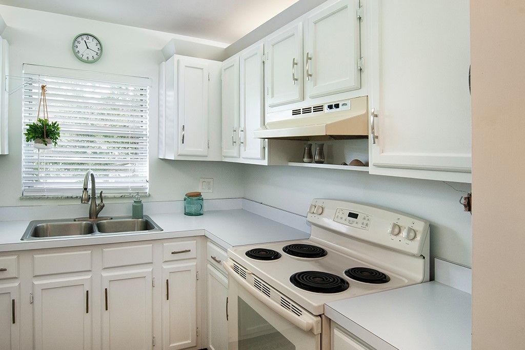78 Royal Oak Drive, Unit 201, Vero Beach, FL 32962 Photo