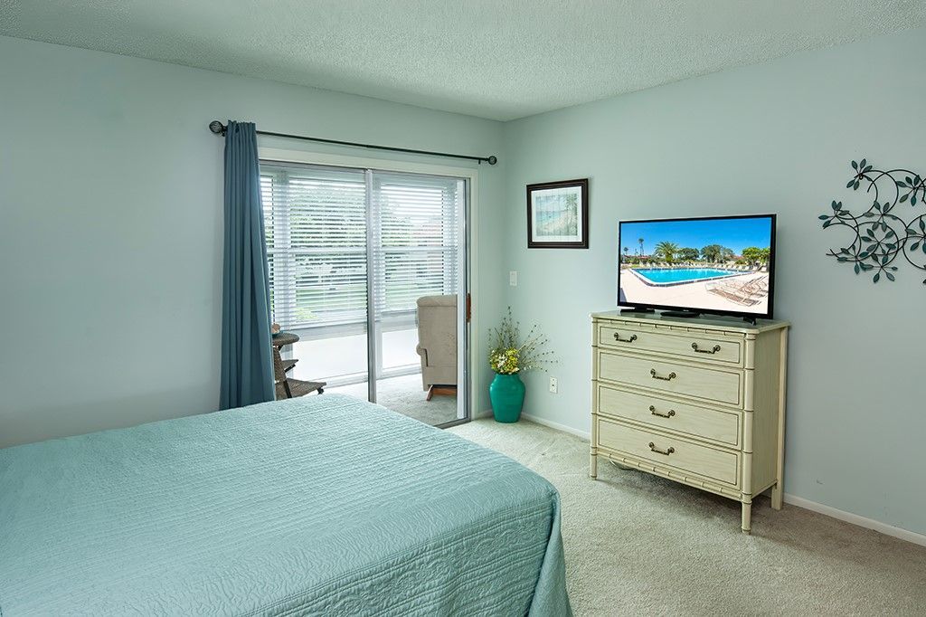78 Royal Oak Drive, Unit 201, Vero Beach, FL 32962 Photo