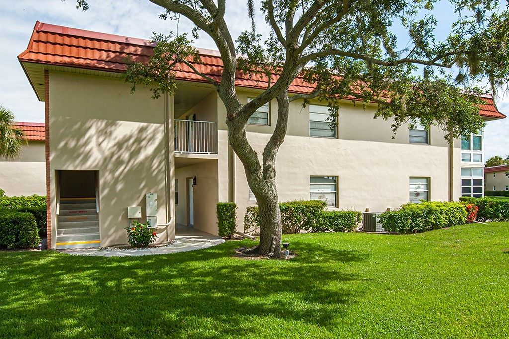 78 Royal Oak Drive, Unit 201, Vero Beach, FL 32962 Photo