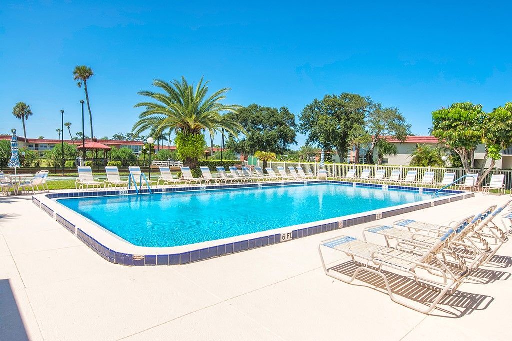 78 Royal Oak Drive, Unit 201, Vero Beach, FL 32962 Photo