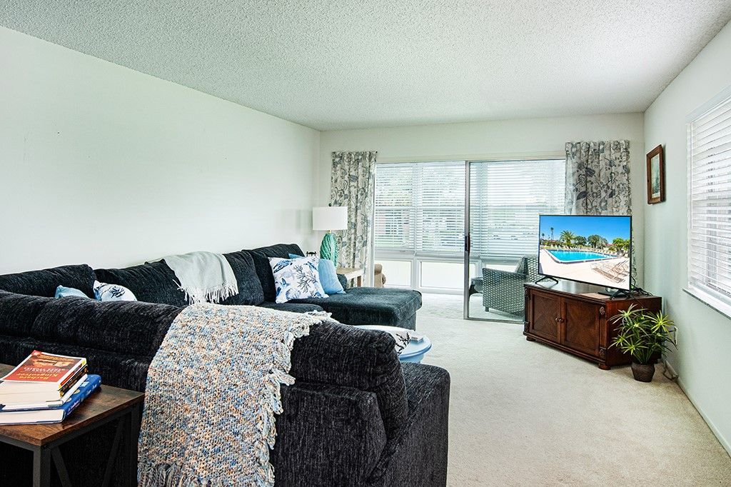 78 Royal Oak Drive, Unit 201, Vero Beach, FL 32962 Photo