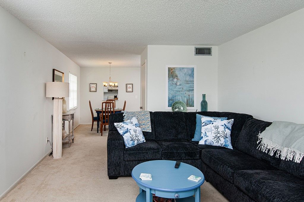 78 Royal Oak Drive, Unit 201, Vero Beach, FL 32962 Photo