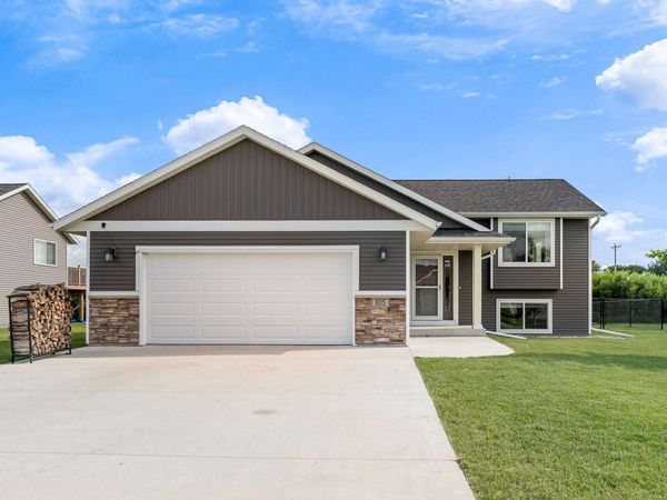 805 El Dorado Street SE, Owatonna, MN 55060