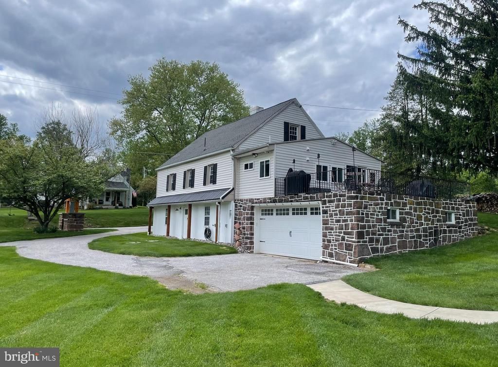 5390 NURSERY ROAD , DOVER, PA 17315