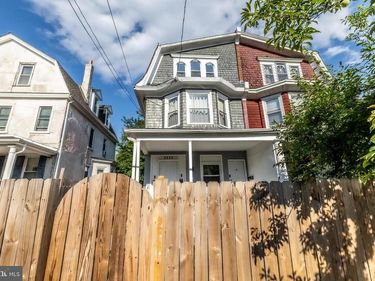 6515 N PARK AVENUE, PHILADELPHIA, PA 19126