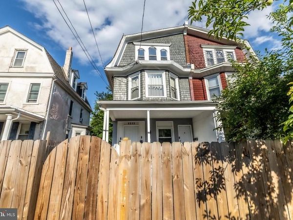 6515 N PARK AVENUE, PHILADELPHIA, PA 19126