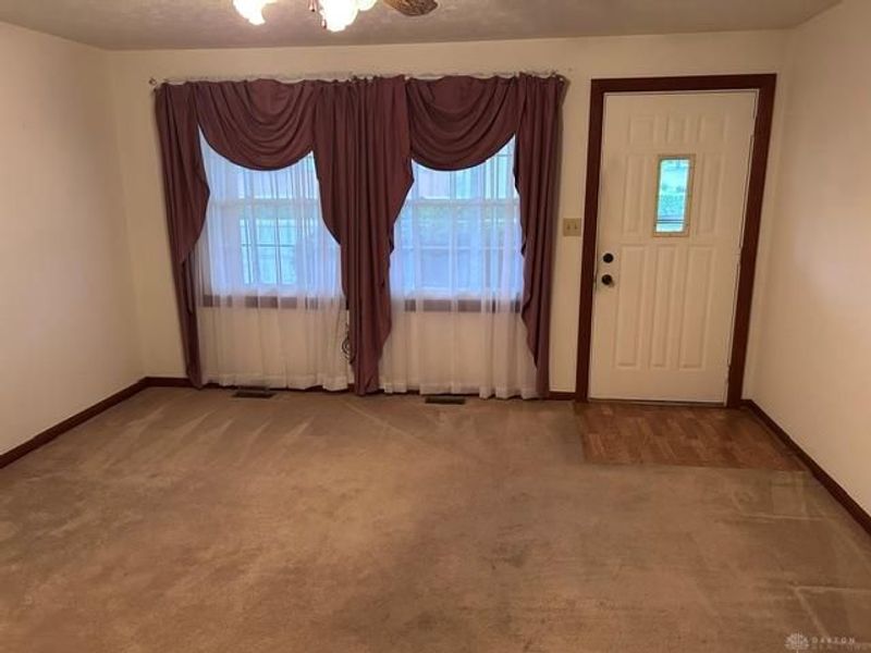 725 Hile Lane, Englewood, OH 45322 Photo 3