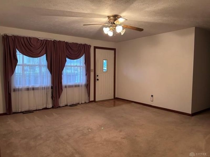 725 Hile Lane, Englewood, OH 45322 Photo 4