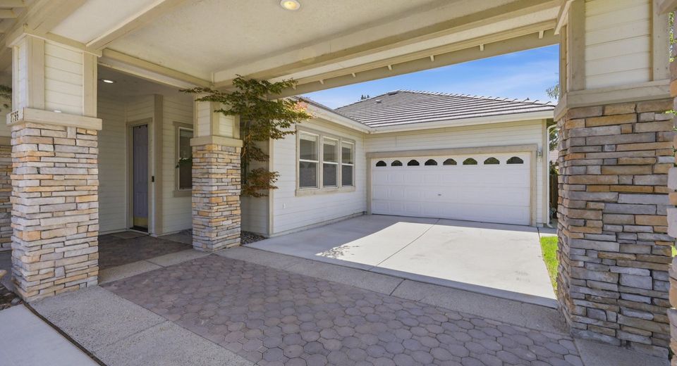 2755 Arrow Smith Drive, Sparks, NV 89436 Photo