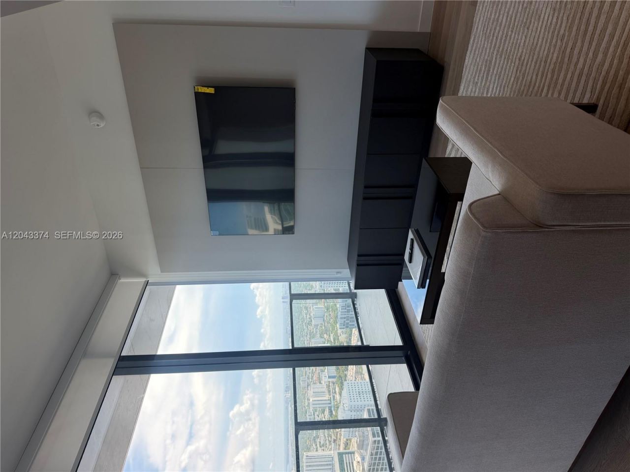 20 NE 11 St , Unit 5303, Miami, FL 33132 Photo