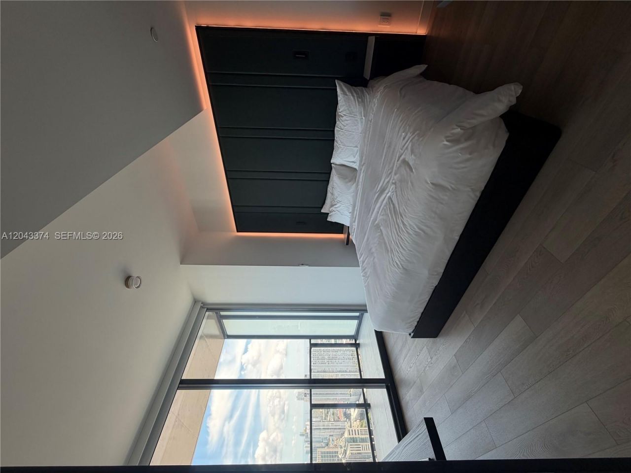 20 NE 11 St , Unit 5303, Miami, FL 33132 Photo