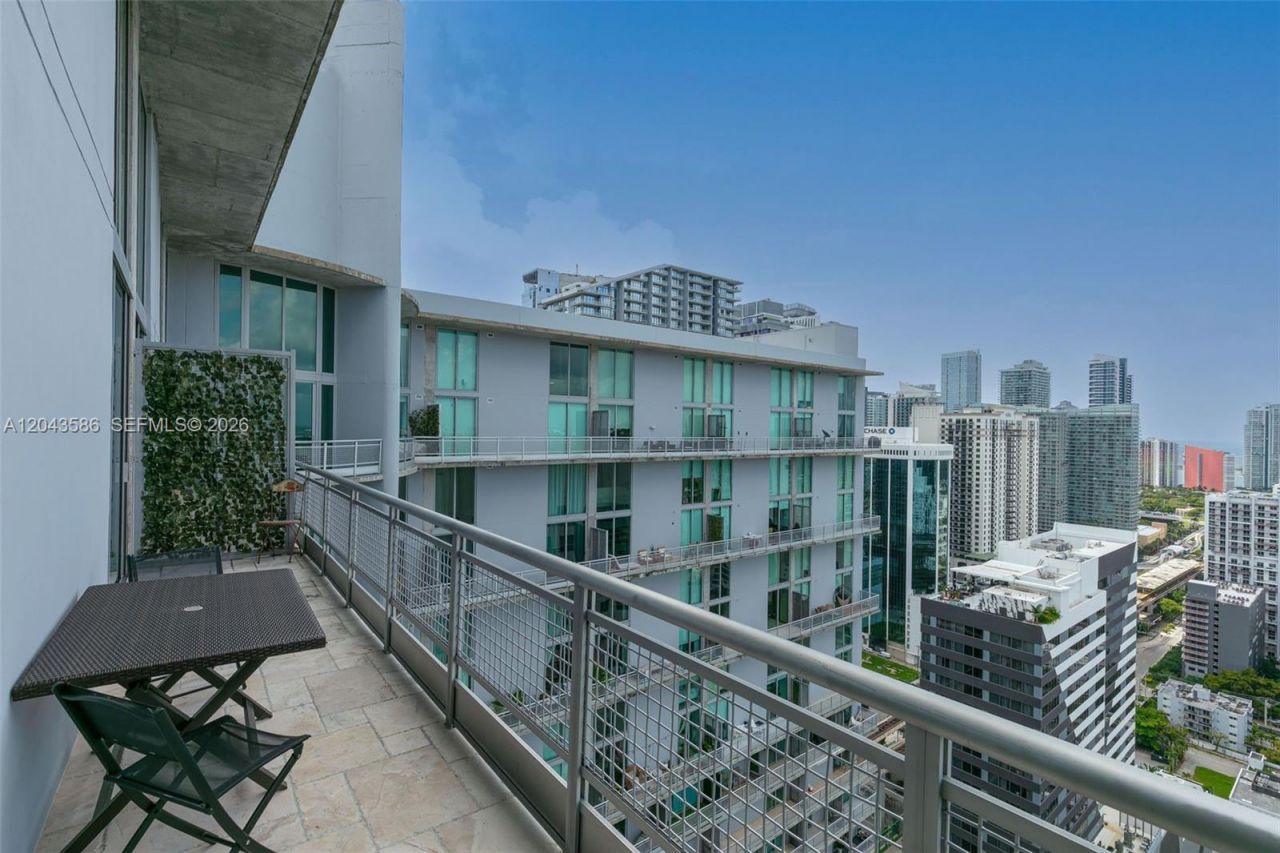 690 SW 1st Ct , Unit PHII17, Miami, FL 33130 Photo