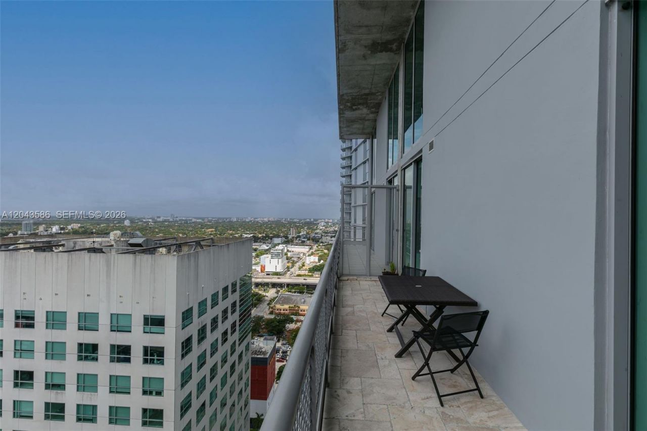 690 SW 1st Ct , Unit PHII17, Miami, FL 33130 Photo