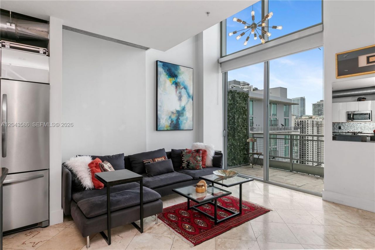 690 SW 1st Ct , Unit PHII17, Miami, FL 33130 Photo