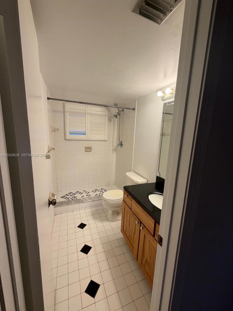 9643 NW 4th St , Unit 5B, Coral Springs, FL 33071 Photo