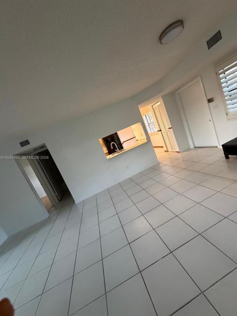 9643 NW 4th St , Unit 5B, Coral Springs, FL 33071 Photo