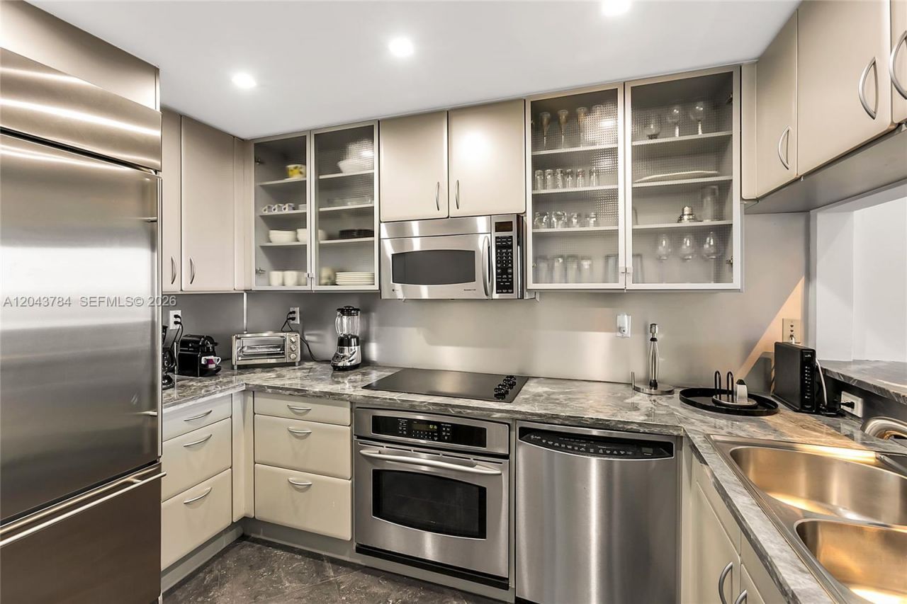540 West Ave , Unit 2311, Miami Beach, FL 33139 Photo