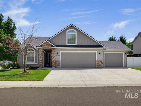 1708 S Glasgow Ave, Nampa, ID 83686
