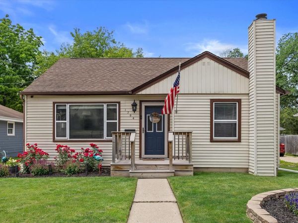 1704 Murray AVENUE, Waukesha, WI 53186