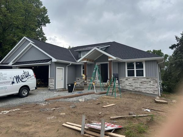 2735 HILLSDALE COURT, Green Bay, WI 54313