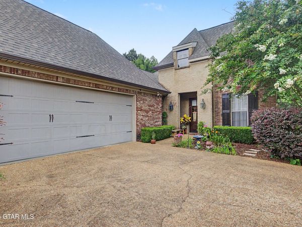100 Oakmont Road, Starkville, MS 39759