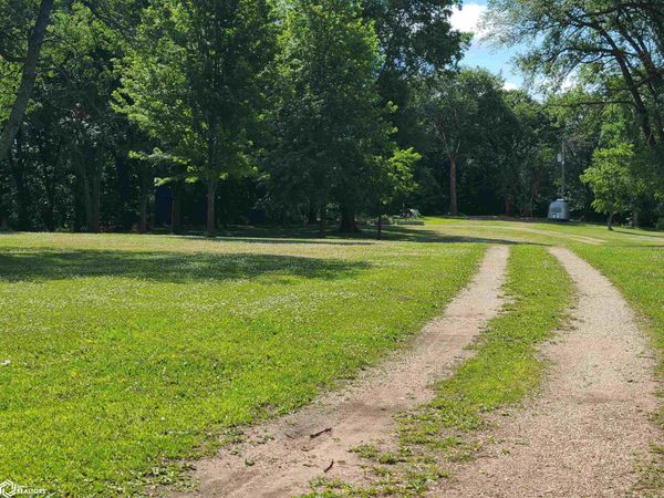 1288 River Road, Floyd, IA 50435