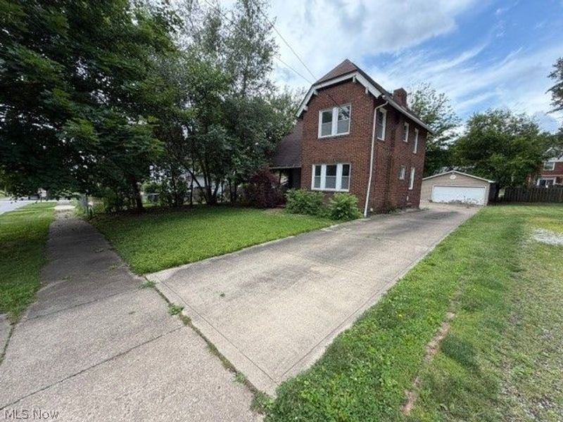 462 Watson Street, Akron, OH 44305 Photo 2