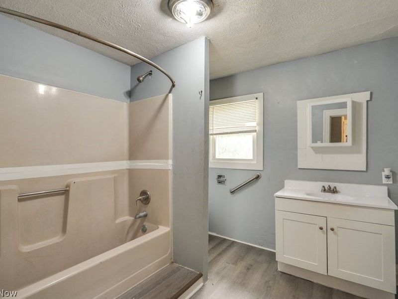 732 Akin Court SW, Canton, OH 44706 Photo 13