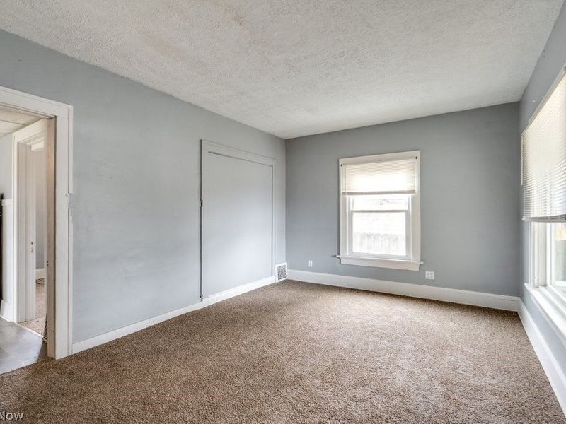 732 Akin Court SW, Canton, OH 44706 Photo 3