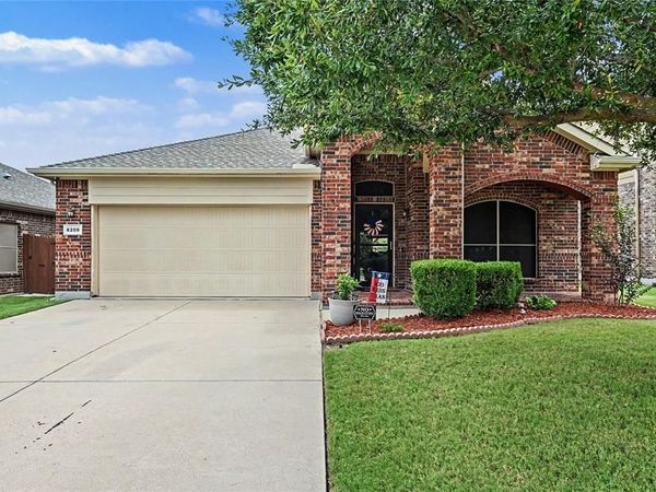 8208 Sleeping Doe Drive, Fort Worth, TX 76179