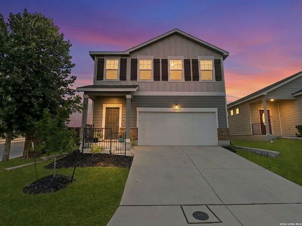 4905 Hallies Garden, St Hedwig, TX 78152