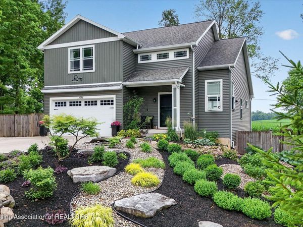 1695 W Solon Road, DeWitt, MI 48820