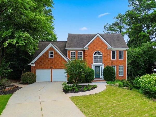 120 N Hillbrooke Trail , Alpharetta, GA 30005