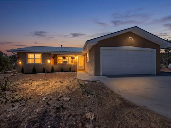 59 W Willard Road, Edgewood, NM 87015