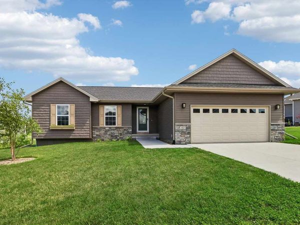 113 Dogwood Lane, Tiffin, IA 52340