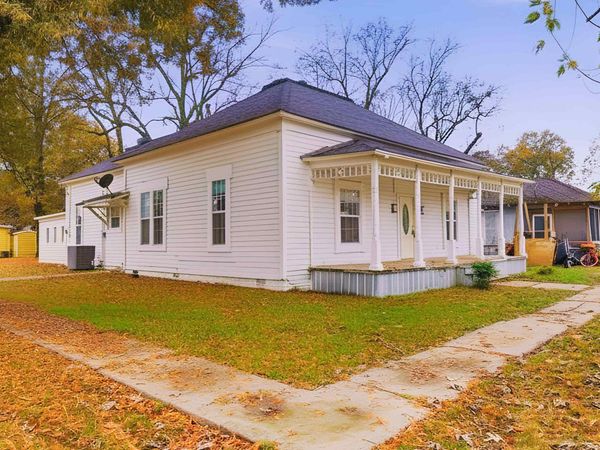 628 E 2nd Street, Stuttgart, AR 72160