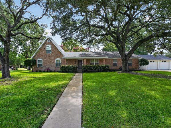 1622 Twin Island Drive DR, Lockhart, TX 78644