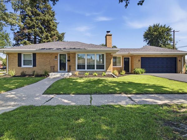 1857 Bristol Avenue , Westchester, IL 60154