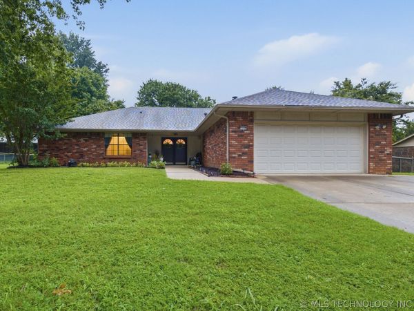 7109 S Peach Avenue , Broken Arrow, OK 74011
