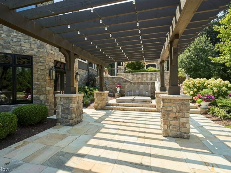 520 Arbor Falls Drive, Sharon, OH 44281 Photo 27