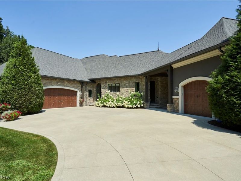 520 Arbor Falls Drive, Sharon, OH 44281 Photo 47